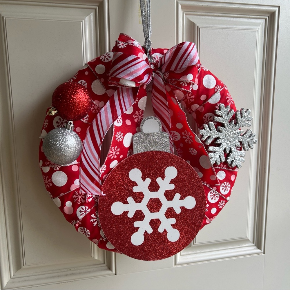 Winter Christmas Snow  Hand Crafted 14 Inch Front Door Wreath Indoor Decor